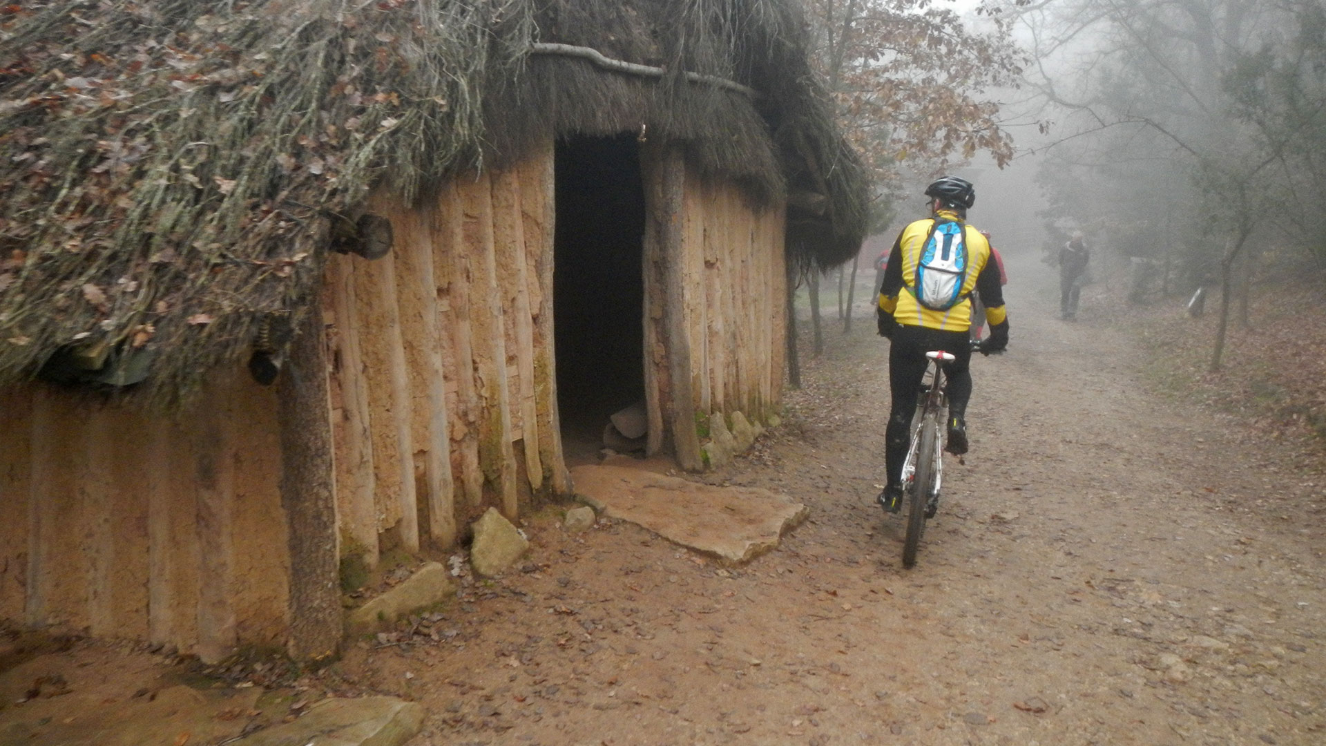 Castellcir-Collsuspina. Mil i un corriols