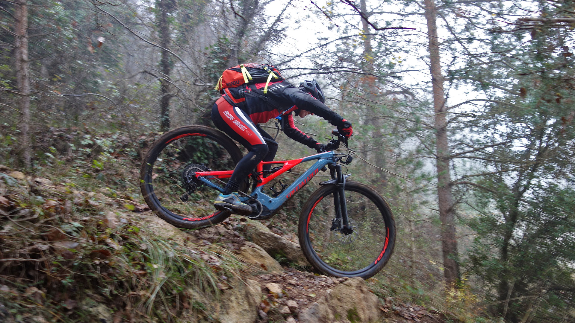 Castellcir-Collsuspina. Mil i un corriols