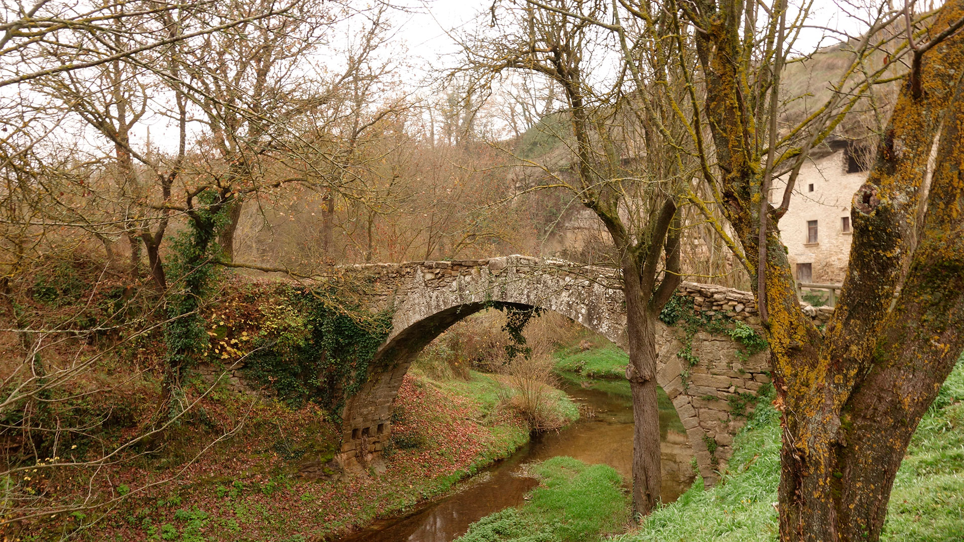 Castellcir-Collsuspina. Mil i un corriols