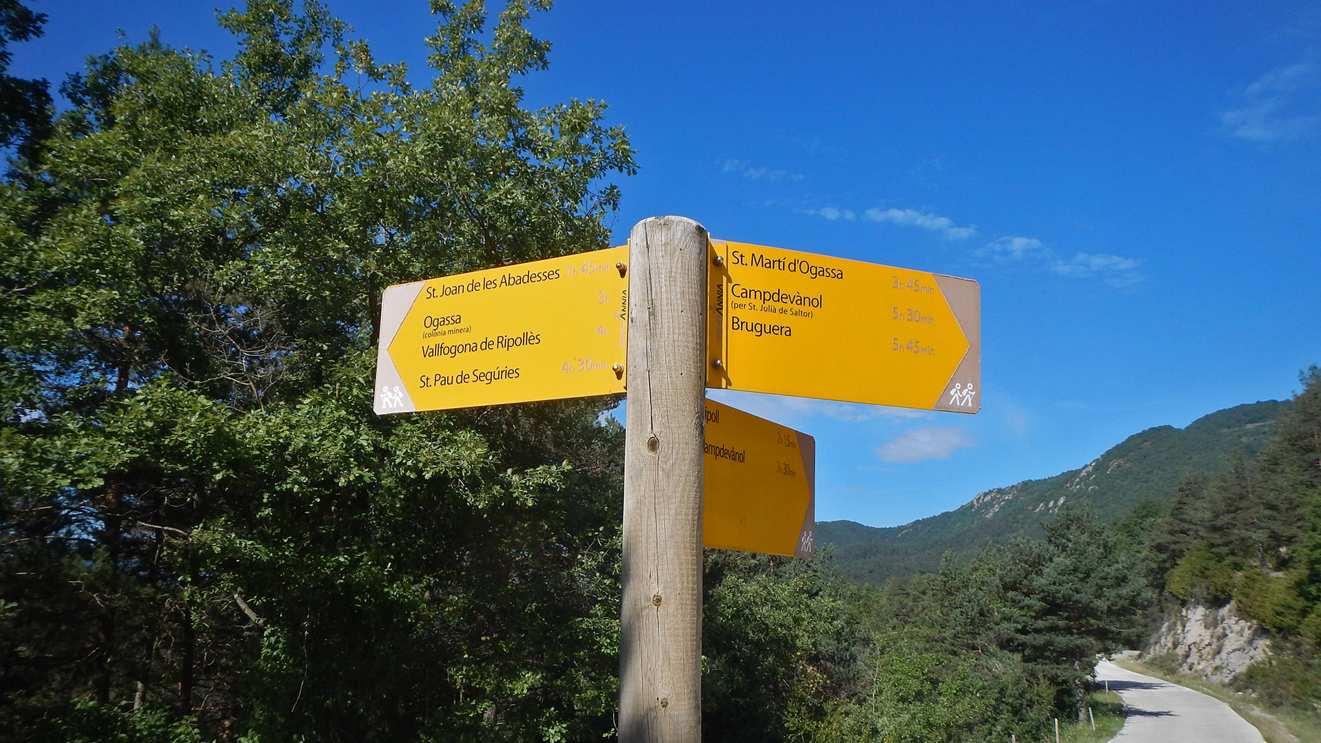 Sant Joan de les Abadesses - Taga